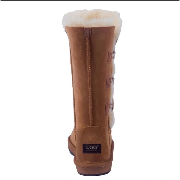 UGG AUSTRALIA Premium 3-Button Boot in Chestnut Size 9 - Picture 4 of 16